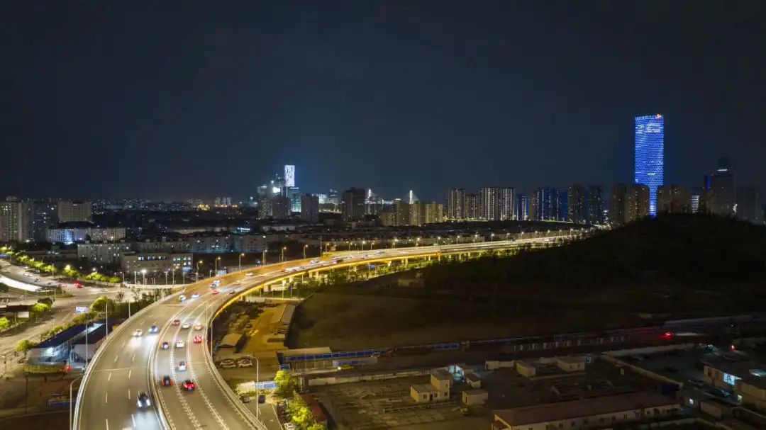 中国上海｜欧司朗Traxon上海南北高架桥路灯亮化工程璀璨夜色智慧照明！(图3)