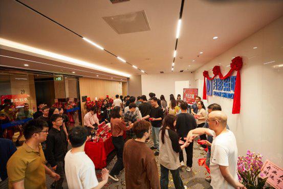 月影照明乔迁新喜品牌升级迈入发展新阶段(图3)