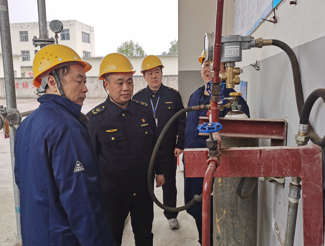 广西桂林市市场监管局五“专”当好特种设备安全守护者(图2)