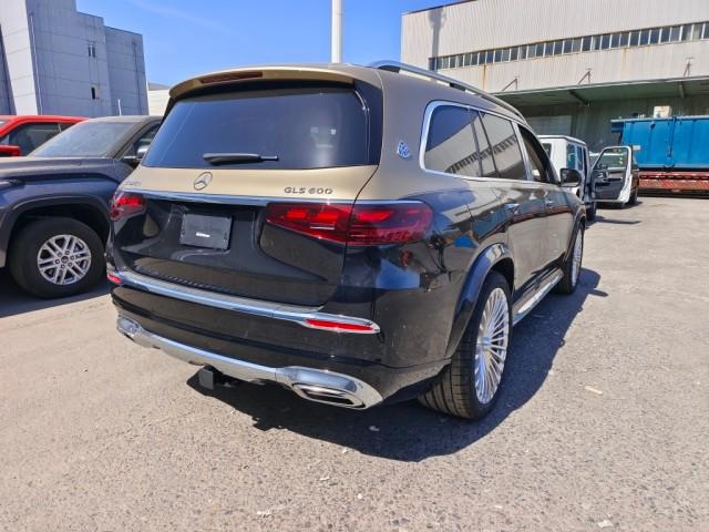 2024新款迈巴赫GLS600新款现车实拍(图3)