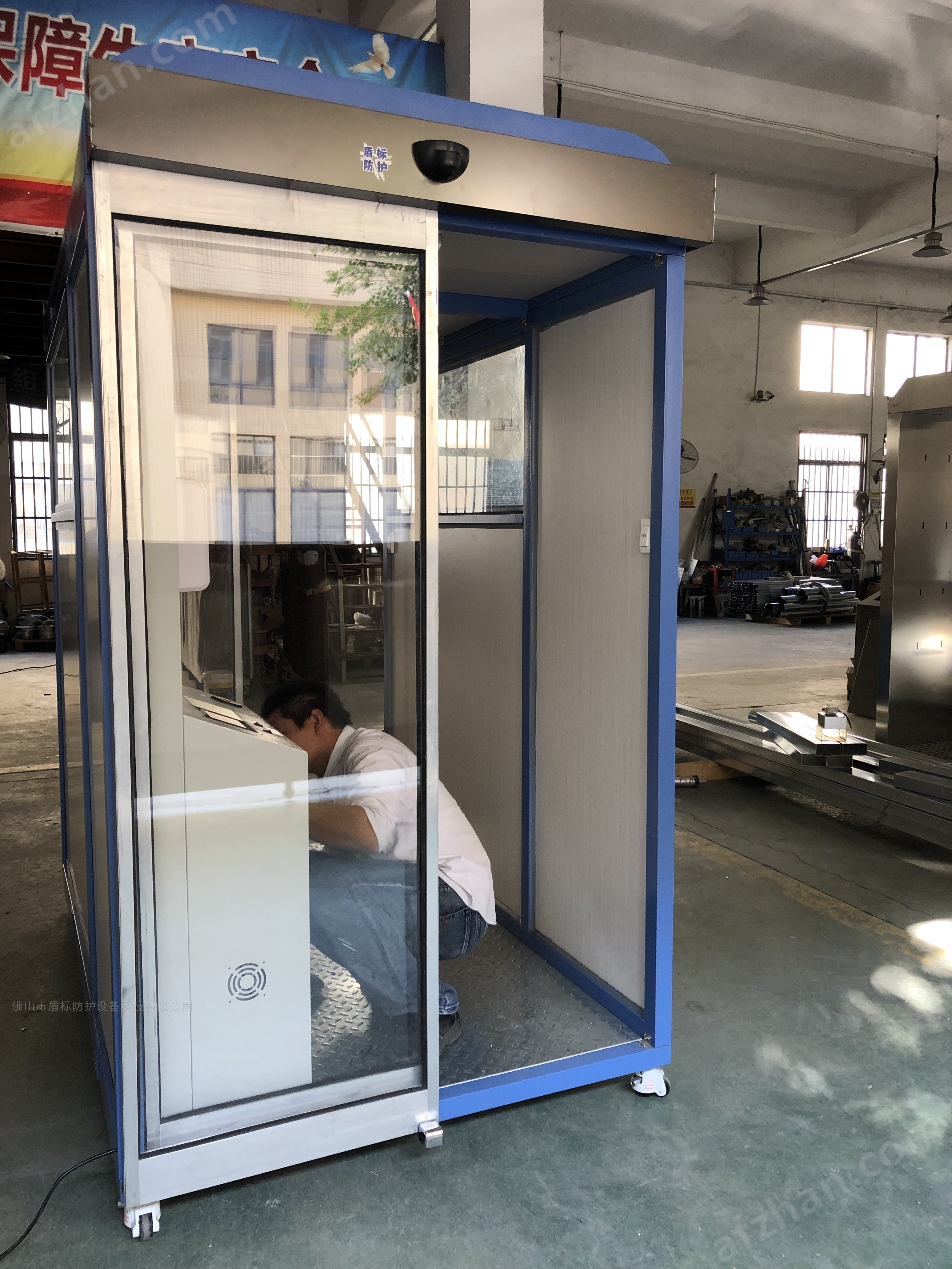 食品工厂养殖场智能自动感应喷雾通道雾化门(图1)