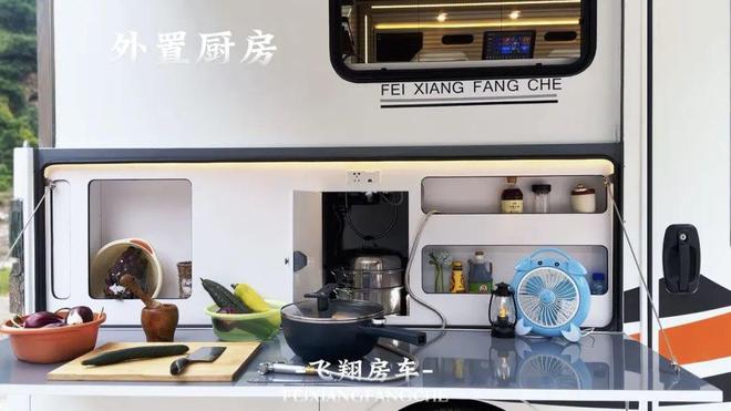 中国首台福特T8升层房车—S788正式亮相！1872㎡＋上下两层＋6座4卧长期旅居必备！(图5)