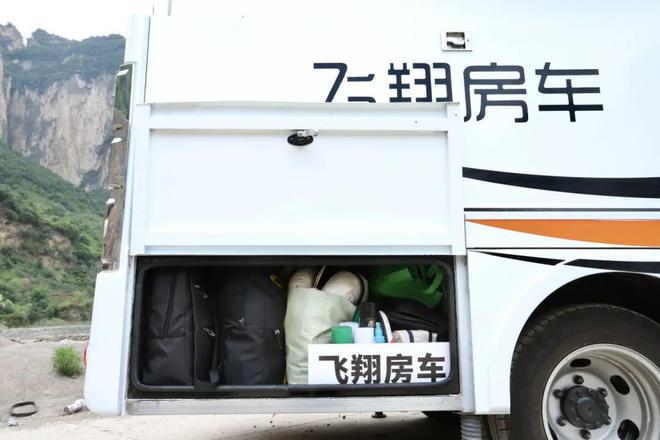 中国首台福特T8升层房车—S788正式亮相！1872㎡＋上下两层＋6座4卧长期旅居必备！(图8)
