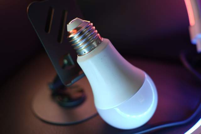 乐天派智能LED灯泡Matter版显著提升生活品质的智能好物(图3)