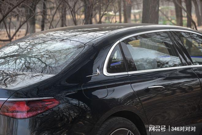 奔驰全新长轴距E级售449万起从此豪华更智能(图7)