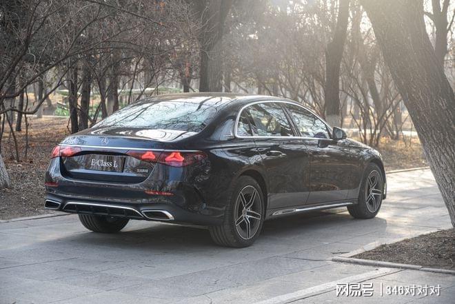 奔驰全新长轴距E级售449万起从此豪华更智能(图9)