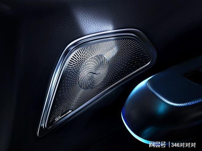 奔驰全新长轴距E级售449万起从此豪华更智能(图18)