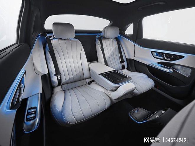 奔驰全新长轴距E级售449万起从此豪华更智能(图20)