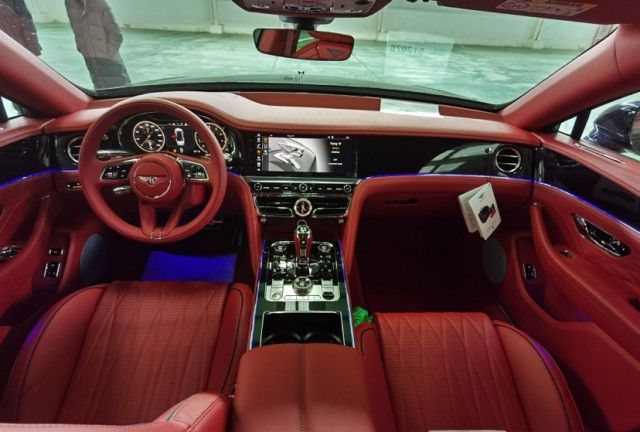 宾利飞驰黑武士运动版现车多台(图2)