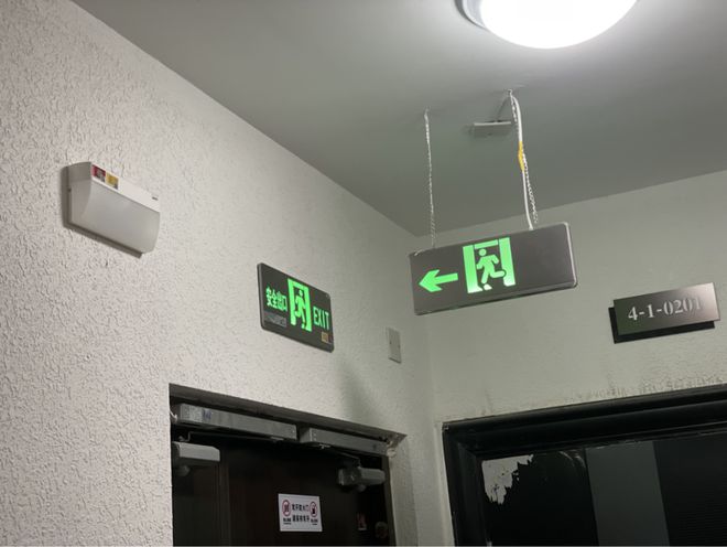 大成智慧应灯厂家｜应急照明灯的重要性及其在现代建筑中的应用(图3)