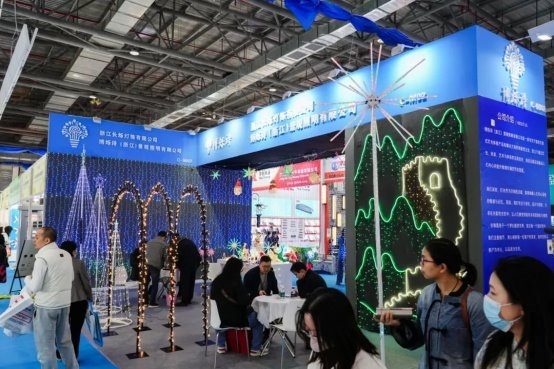创意赋能创新引领创势未来——第32届古镇灯博会四大品类亮点引领产业新潮流(图16)