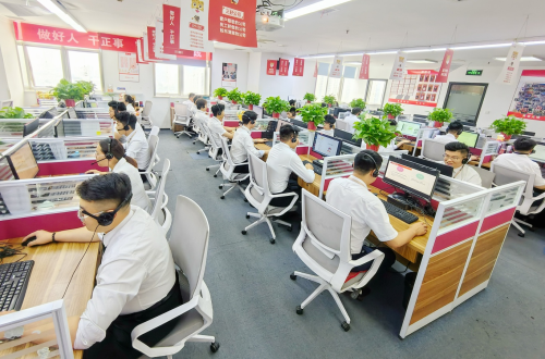 东方融资网董事长赴济南分公司视察：匠心筑基百年东融(图3)