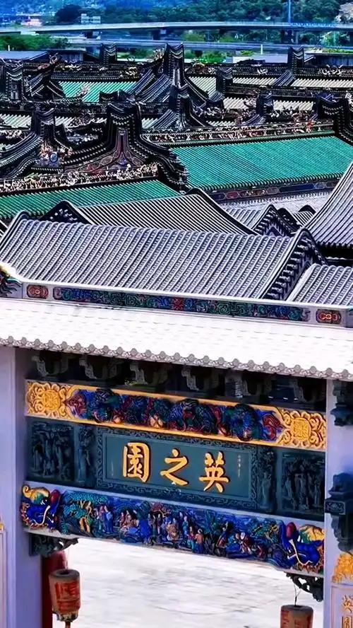 不到一周违建英之园披上绿网从雄伟建筑到空留叹息(图17)