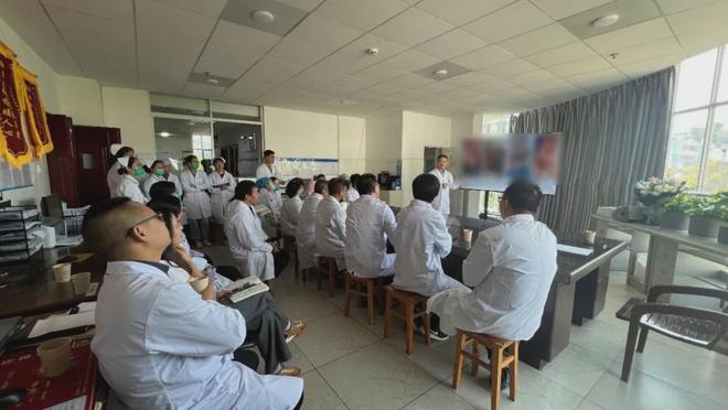 男子癌症晚期全身恶臭！上海专家婉拒手术：风险极大又无法延命但因一句话决定迎难而上→(图3)