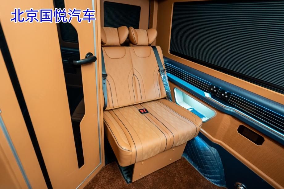 石家庄奔驰斯宾特新车多少钱(图2)
