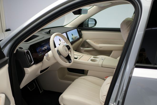 全尺寸纯电稀罕物问界M8纯电版售3598-4498万(图1)