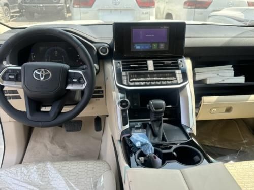 丰田酷路泽3300柴油报价公布33T排量顶配颜色齐全分期0压力(图2)