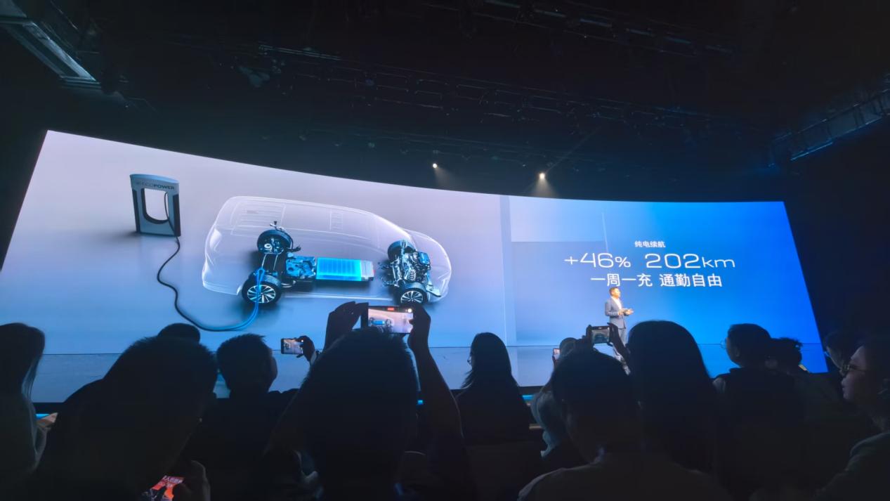 东方美学与智能科技全新融合全新GL8陆尊售价3399万元起(图5)