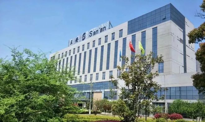 半年度业绩大PK!公牛8168亿元第二!这家登顶行业第一…(图1)