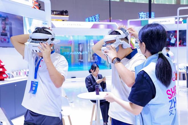 山海奇观邂逅科技幻游深圳文旅将“迷你深圳”搬进了广东旅博会(图2)