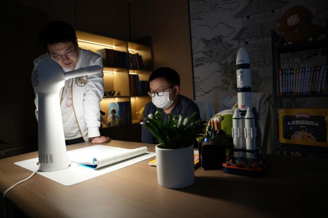 宾果智慧光AI智能台灯：以无屏智能辅导开启家庭学习新篇章(图3)