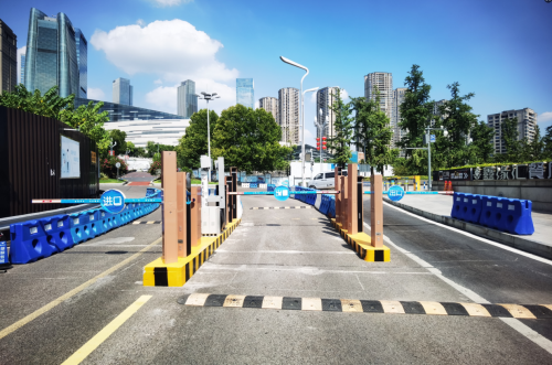 秒速无感通行、年省电89万度：揭秘重庆大剧院“黑科技”车场(图2)