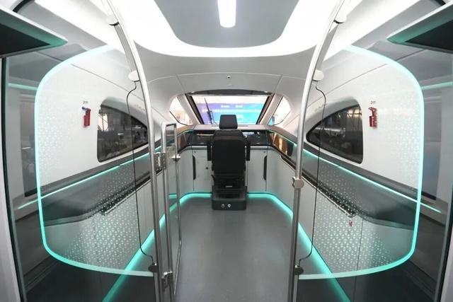 我国首列中国标准智能市域列车惊艳亮相(图2)