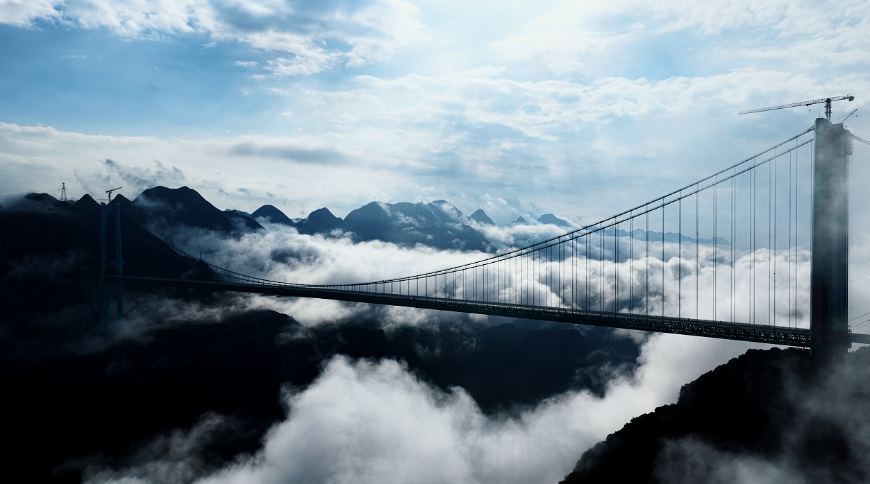 一桥破空入画中!花江峡谷大桥一座架在喀斯特上的世界奇迹(图3)