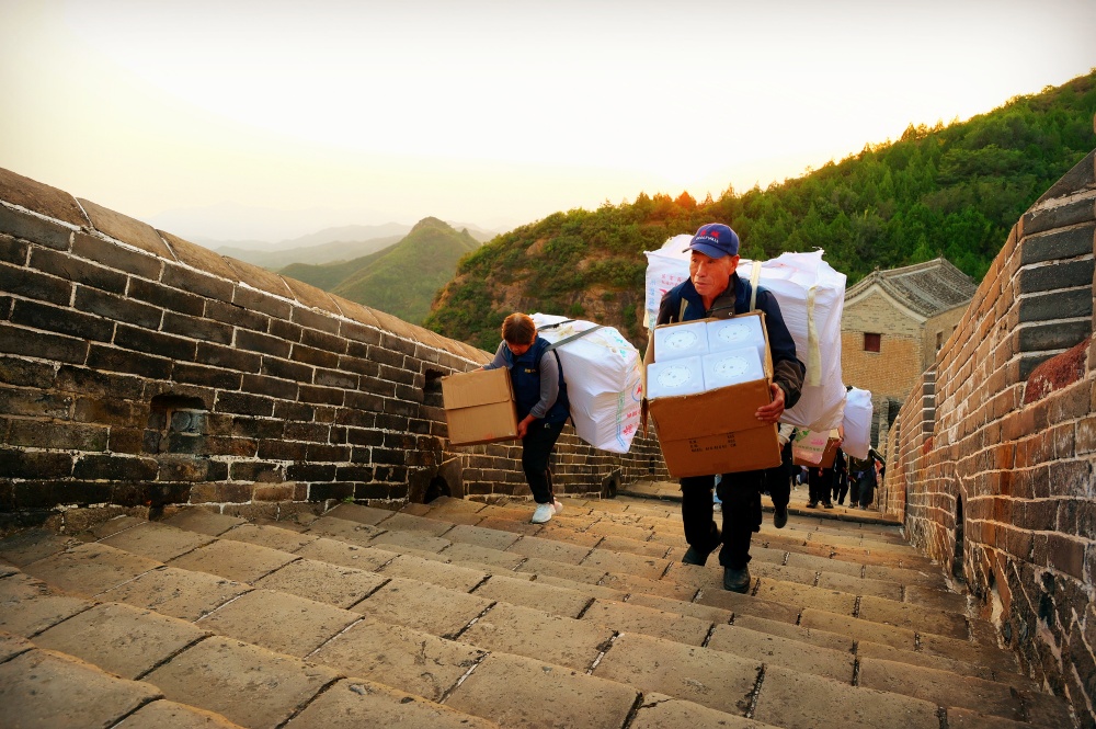 河北金山岭长城开启沉浸式夜游(图1)