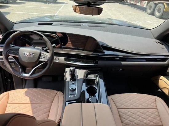 25款凯迪拉克凯雷德豪华加长柴油版现车最新价格110来万起售(图4)