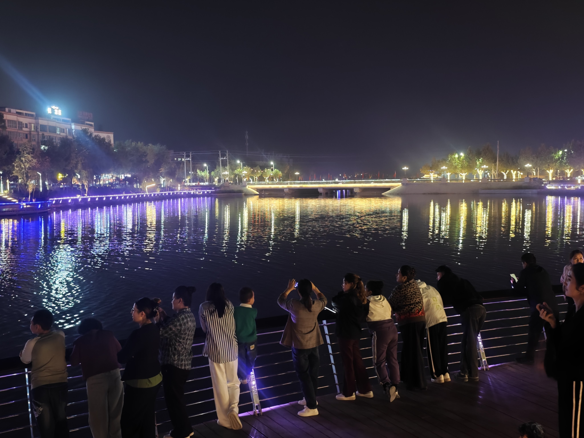 巴楚县城焕新颜河畔绘就幸福生活(图3)