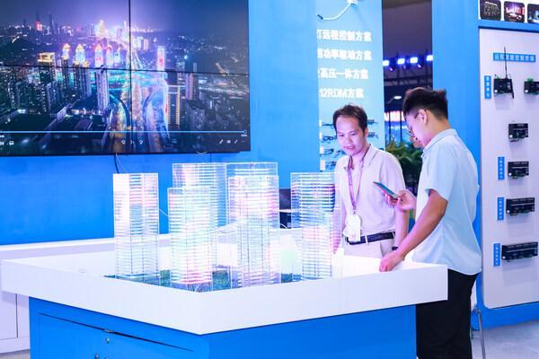 第33届古镇灯博会:汇聚四大新品风口解码市场新趋势照见产业新红利(图2)