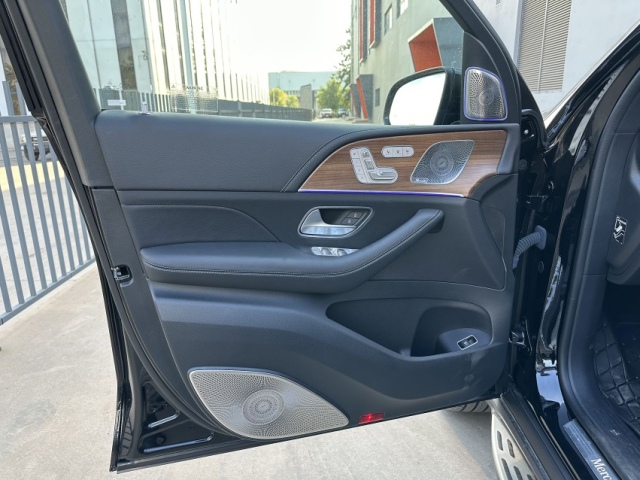 2025款奔驰GLS580美规现车配置齐全100余万起(图3)
