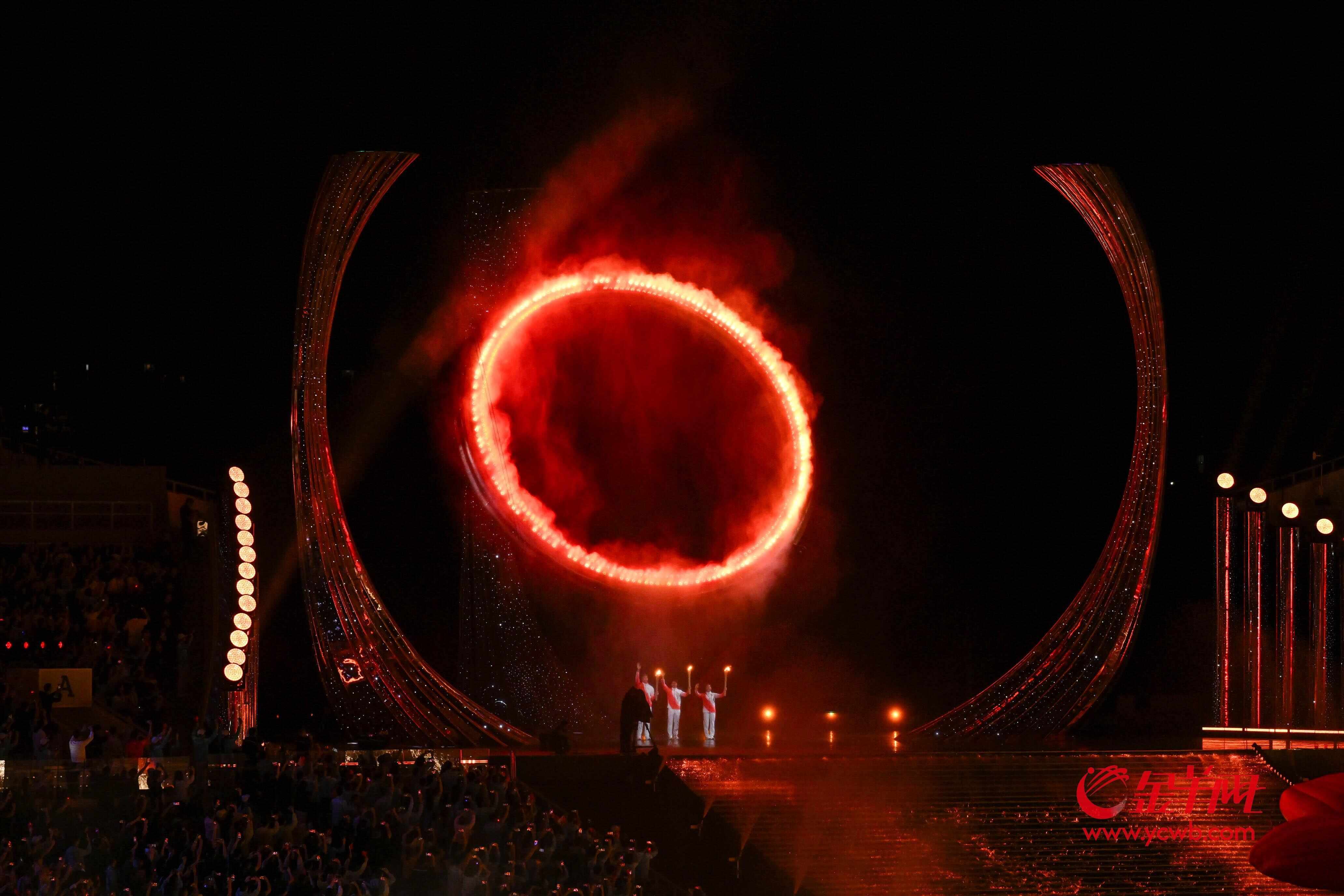 舞台、灯光、音响都是粤产从十五运会开幕式看“科技广东”的逆袭(图5)