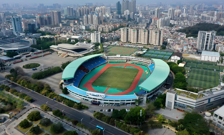 中建八局一公司焕新东莞体育中心护航全运会男篮!_泉城新闻_大众网(图2)