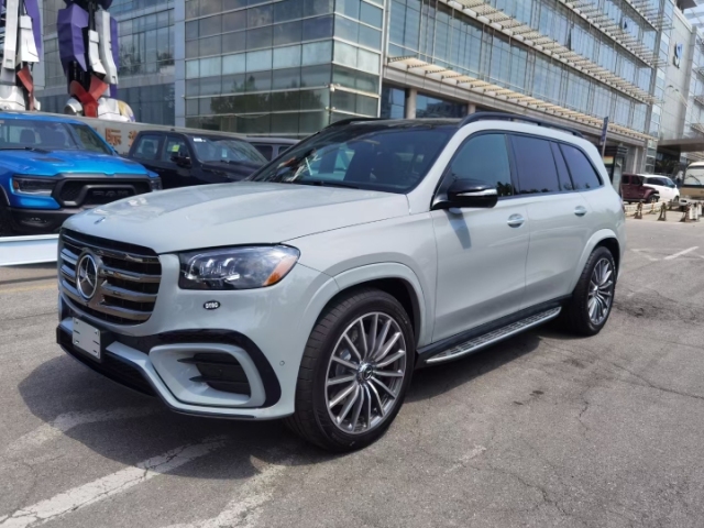 2025款奔驰GLS580成为越野爱好者心中的新宠(图1)