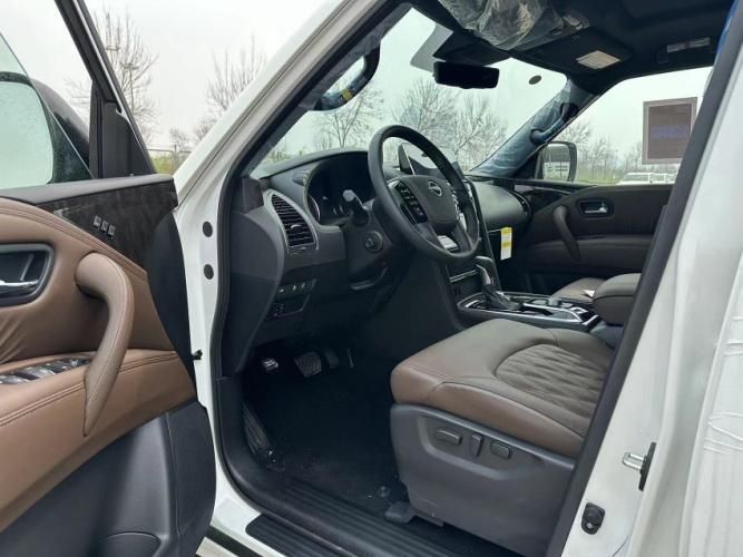 24款日产尼桑途乐阿曼达56V8清仓处理优惠价格60来万提车(图4)