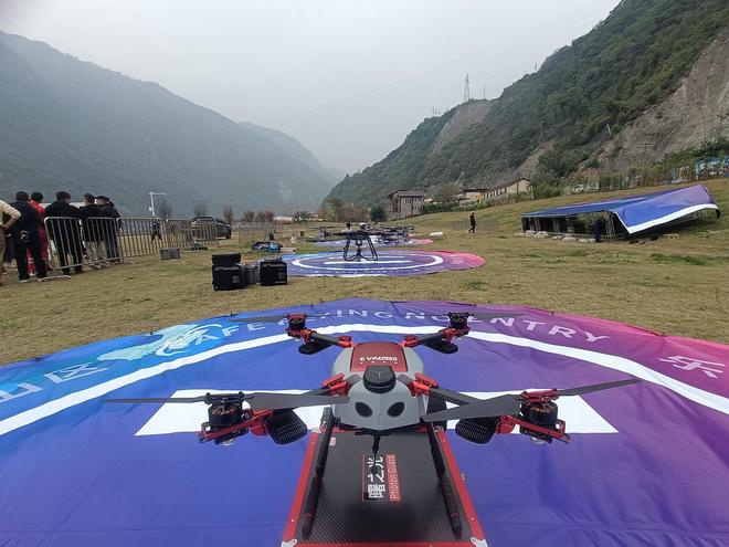 我的“十五五”“成都造”驻空照明机器人出海首单进入冲刺持续拓展国际市场(图2)