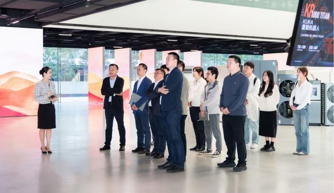 美的照明与武汉大学签署合作共研美智动态光引领行业！(图5)