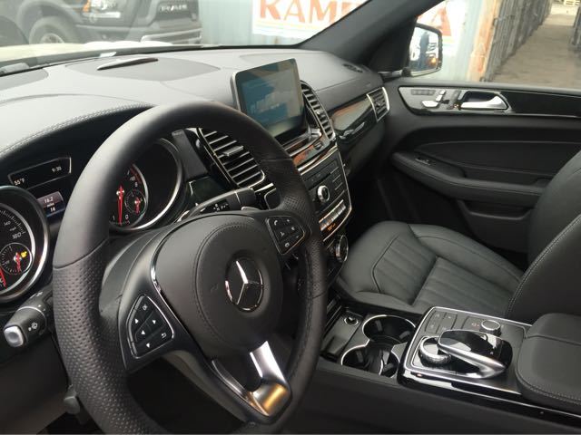 新款奔驰GLS450美版现车配置内饰详解五一大酬宾(图6)