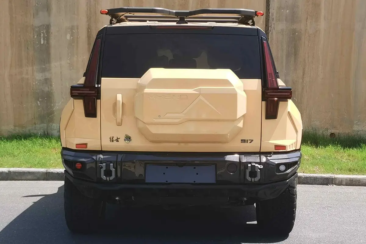 全新猛士917蛟龙战甲中大型SUV的硬派新选择(图2)