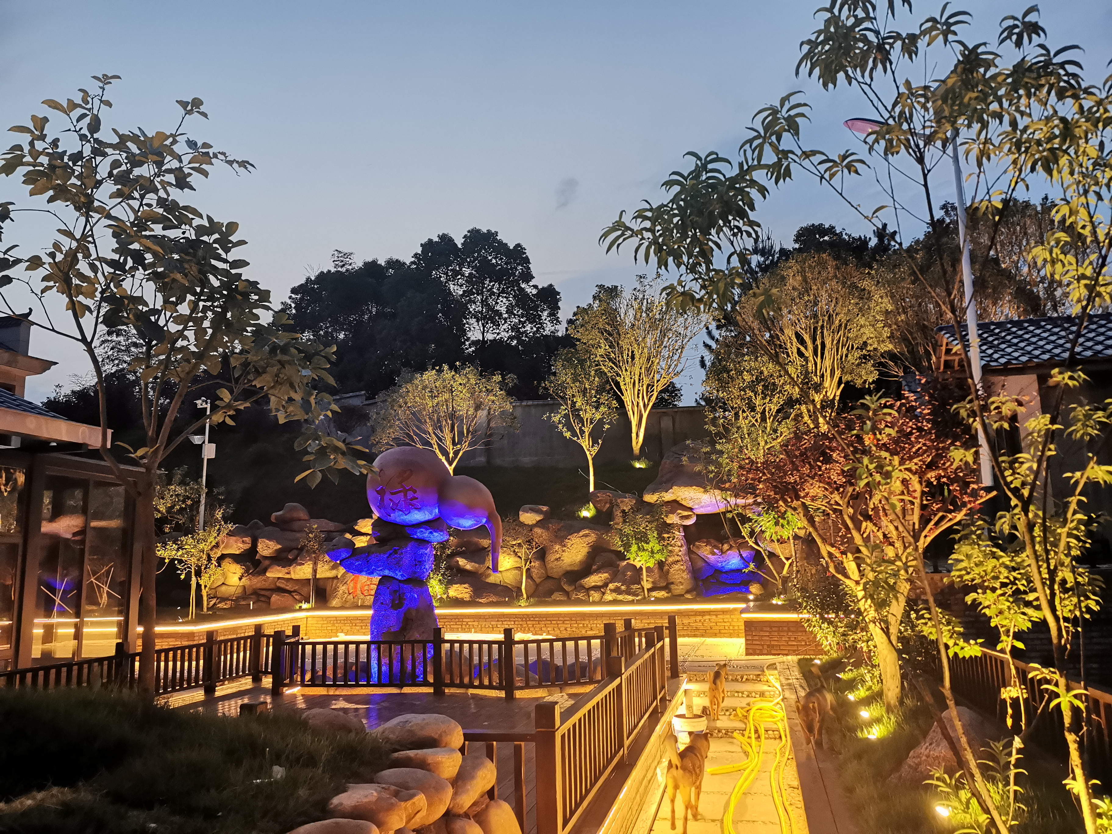 2026湖南线条灯服务商综合能力评估与选择指南(图3)